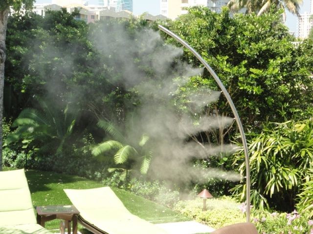 نمونه یک مه پاش خانگی در فضای باز